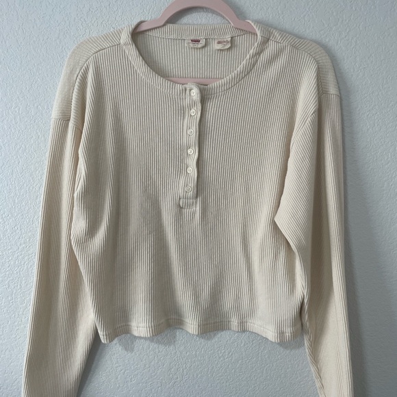 Levi's Women's Cream Ribbed Cropped Long Sleeve Henley Top Size Large - Picture 6 of 6